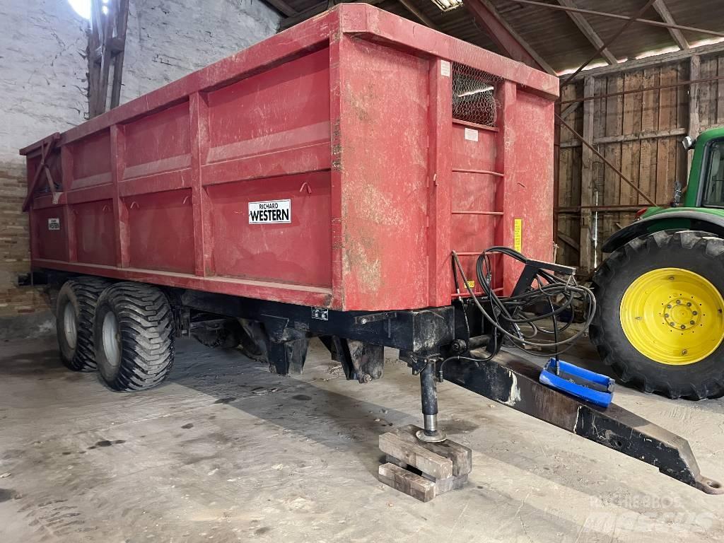 Western 18 T Tipper trucks
