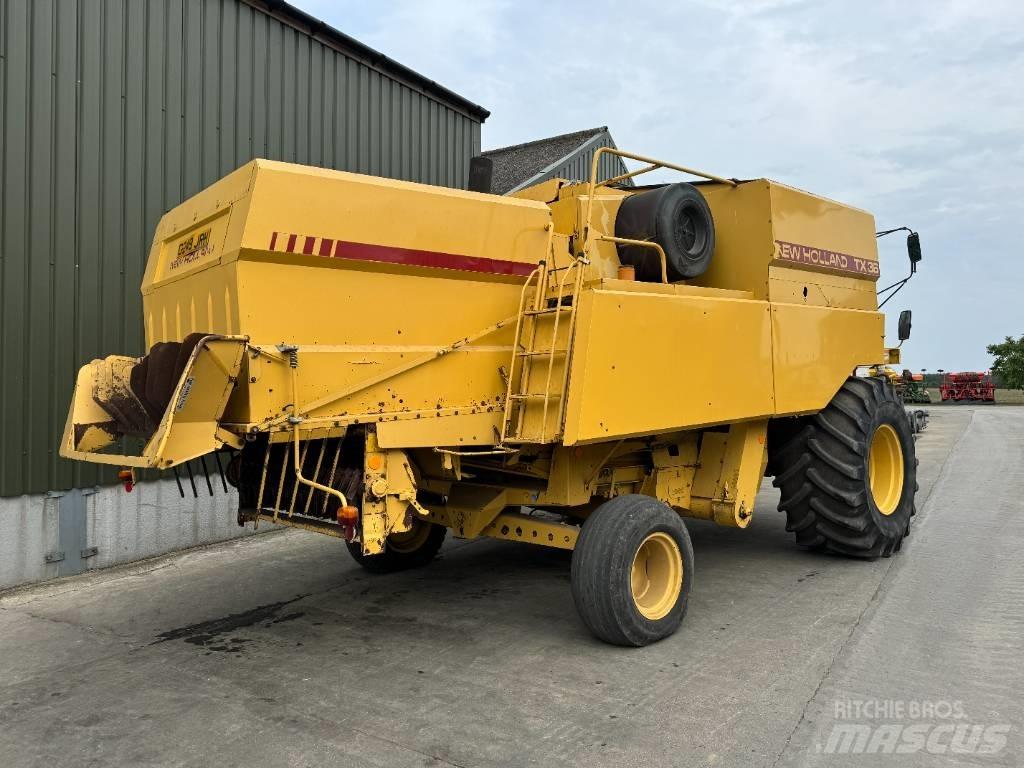New Holland TX 36 Combine harvesters