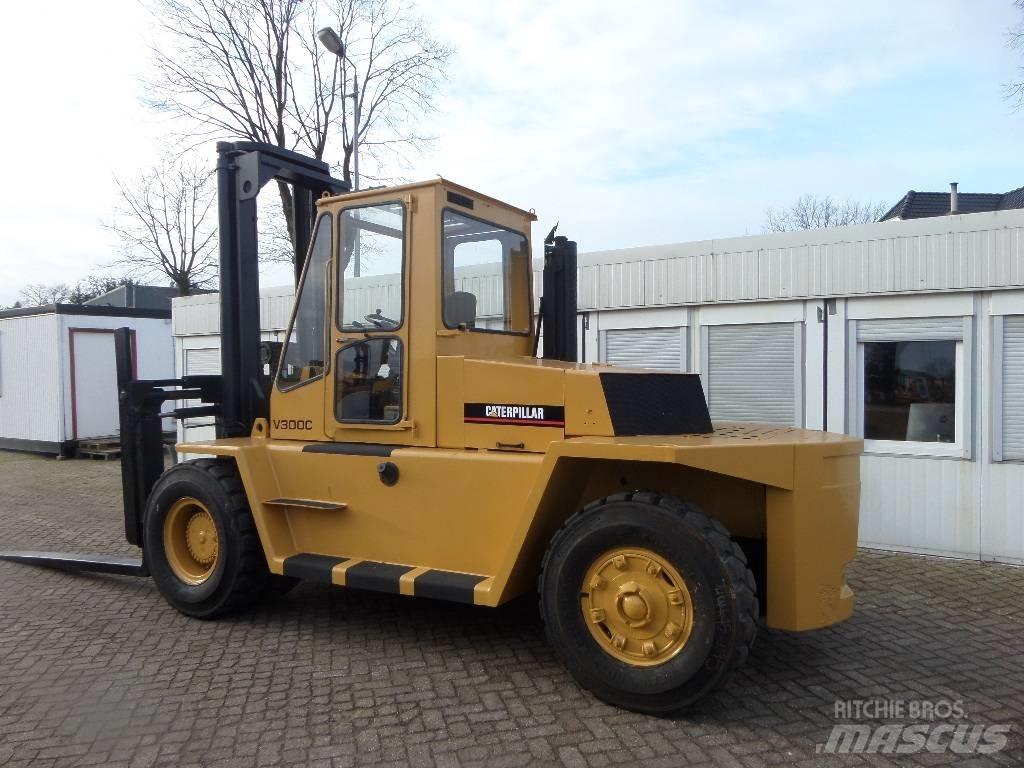 CAT V 300 C Diesel trucks