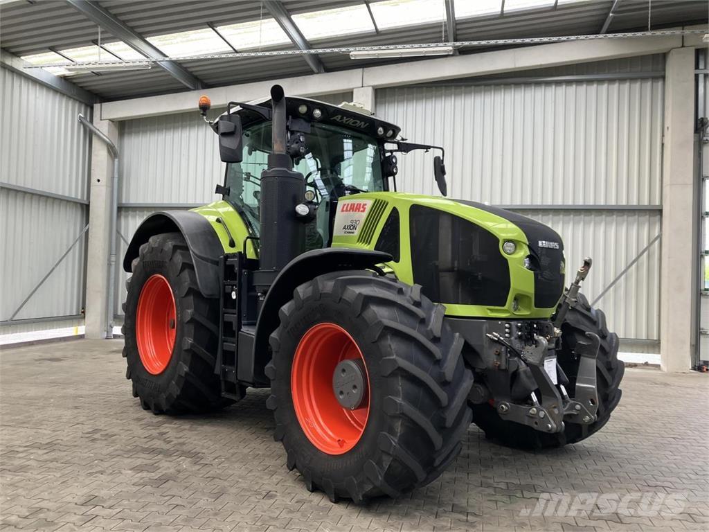 CLAAS Axion 930 Tractors