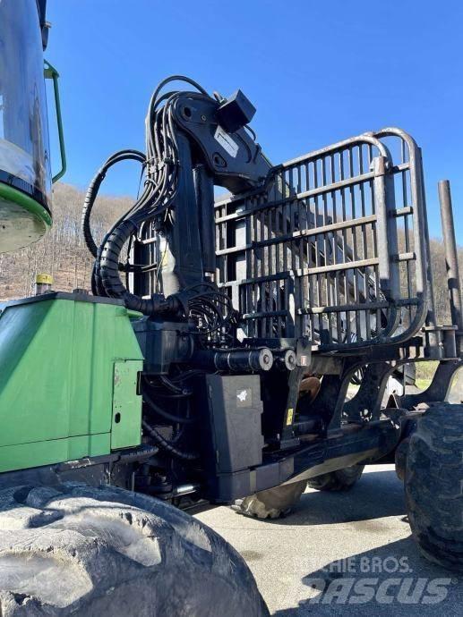 John Deere 1910 E Forwarders