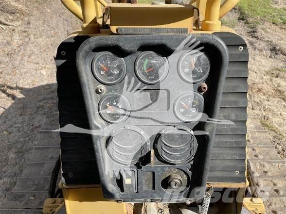 CAT D3G XL Crawler dozers
