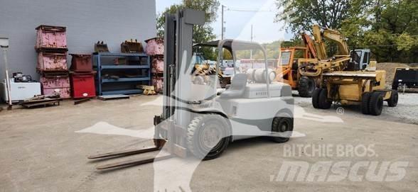 Hyster H80C Diesel trucks