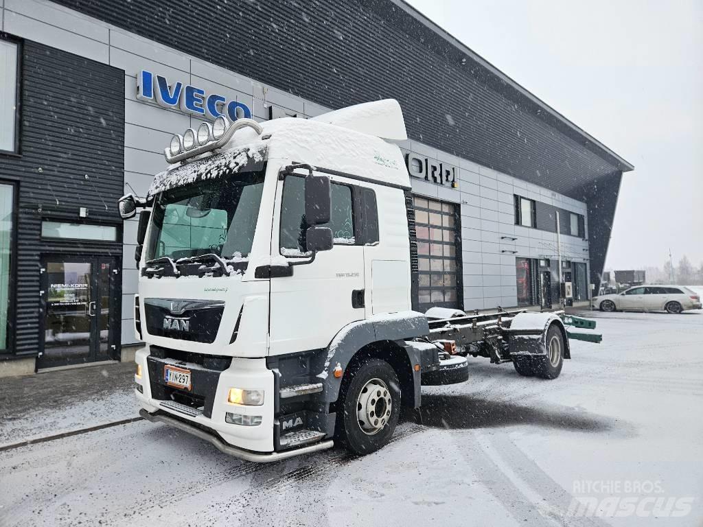 MAN TGM Chassis Cab trucks