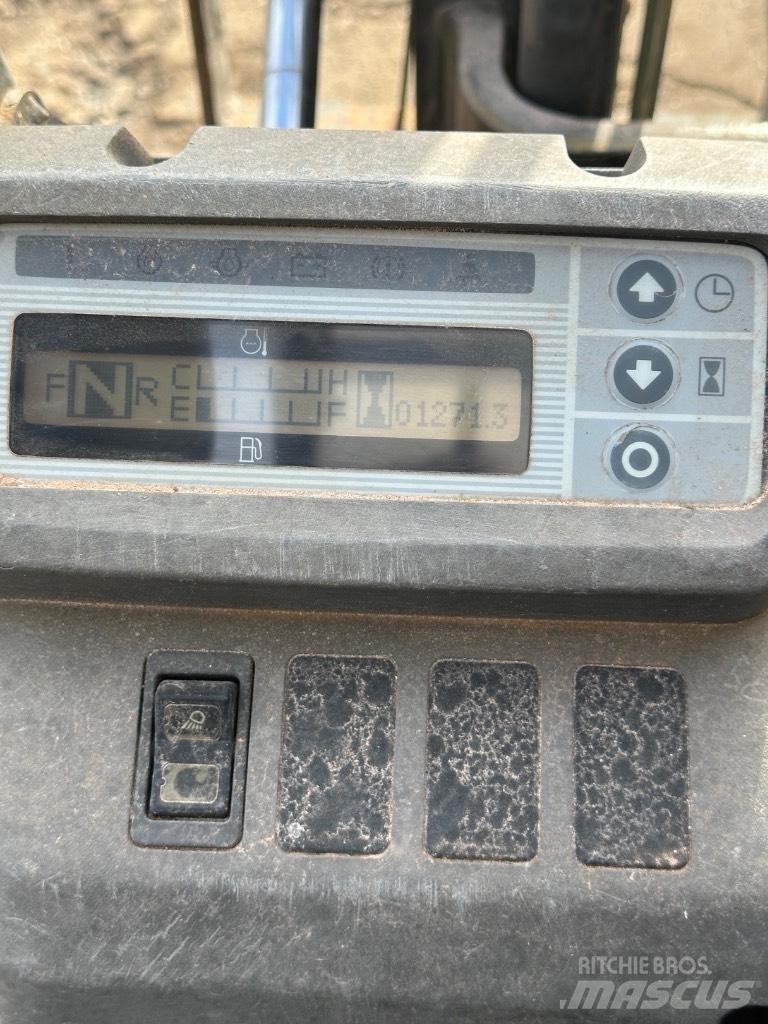 Nissan FD25 Diesel trucks