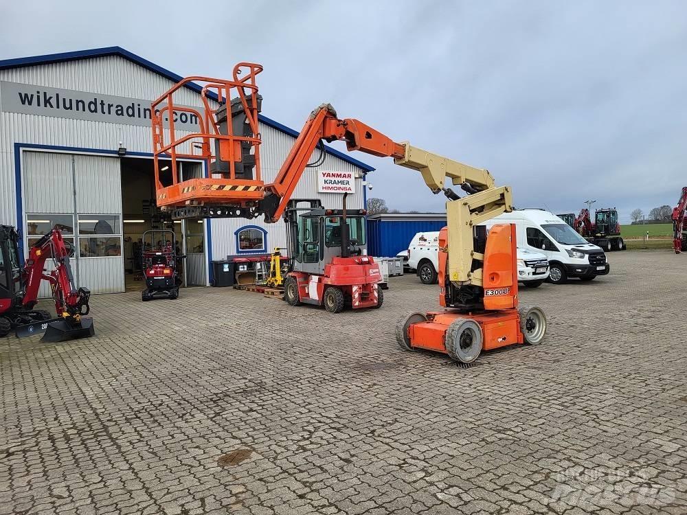 JLG E 300 AJP Articulated boom lifts