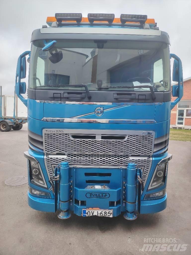 Volvo FH 16 660 Truck mounted cranes