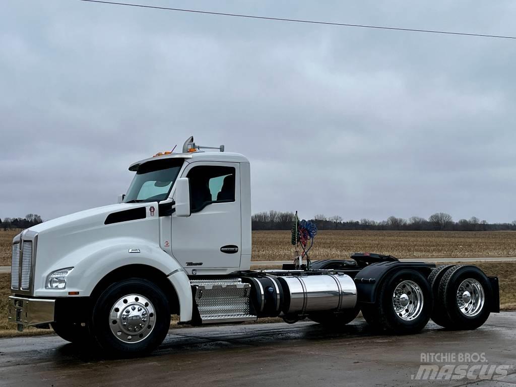 Kenworth T 880 Prime Movers
