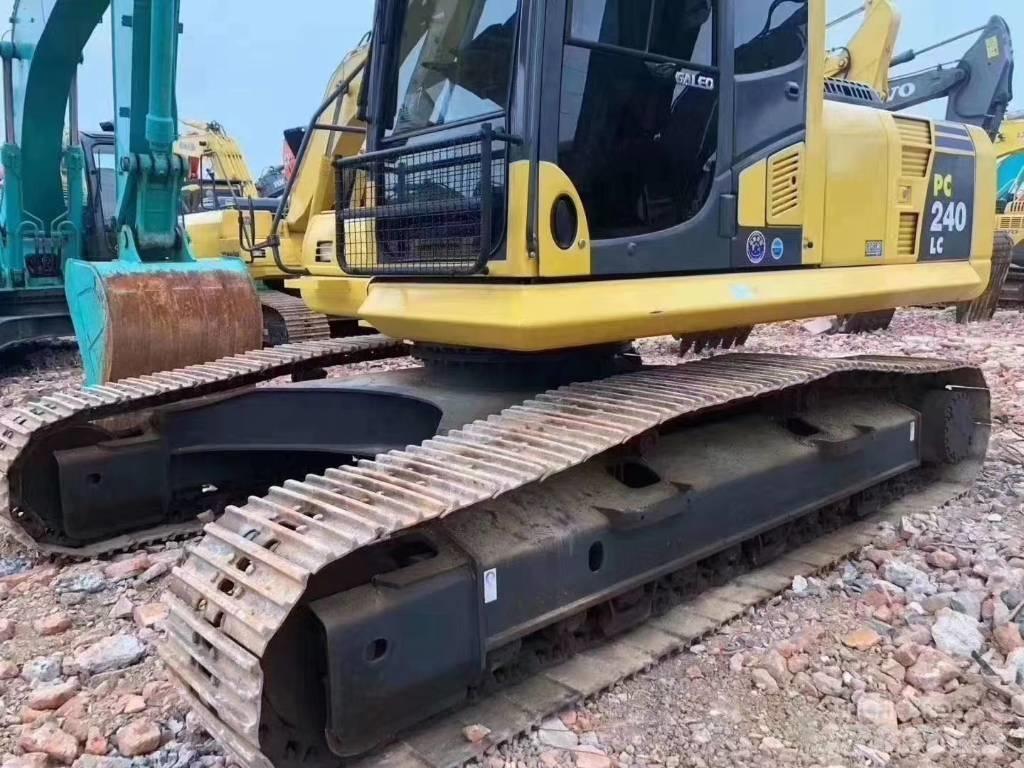 Komatsu PC 240 Crawler excavators