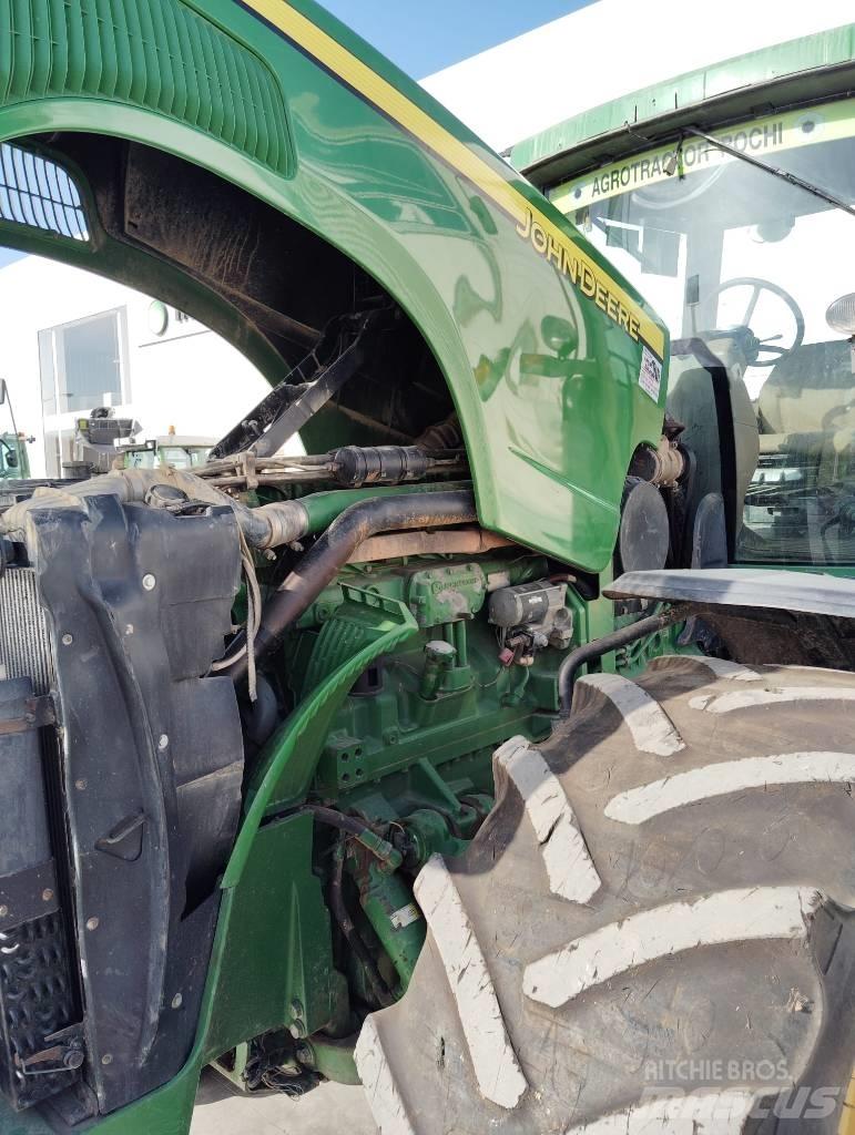 John Deere 8520 Tractors