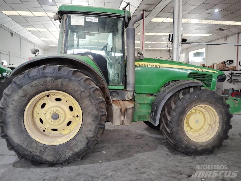 John Deere 8520 Tractors