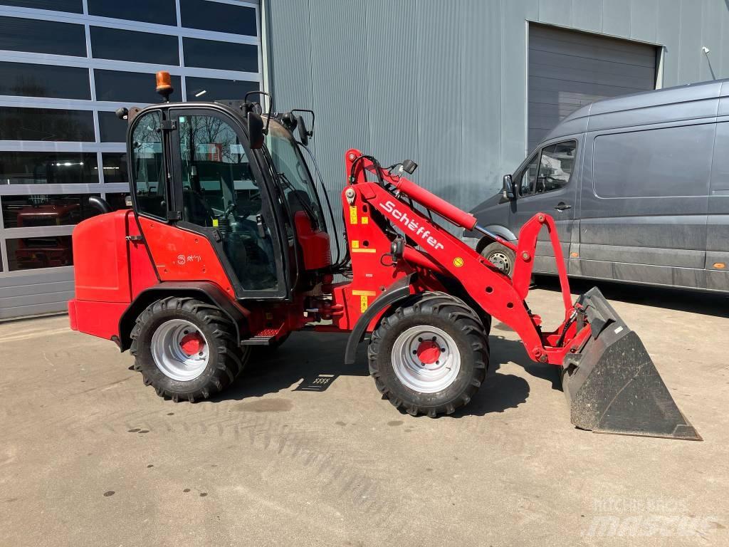 Schäffer 4360 Mini loaders