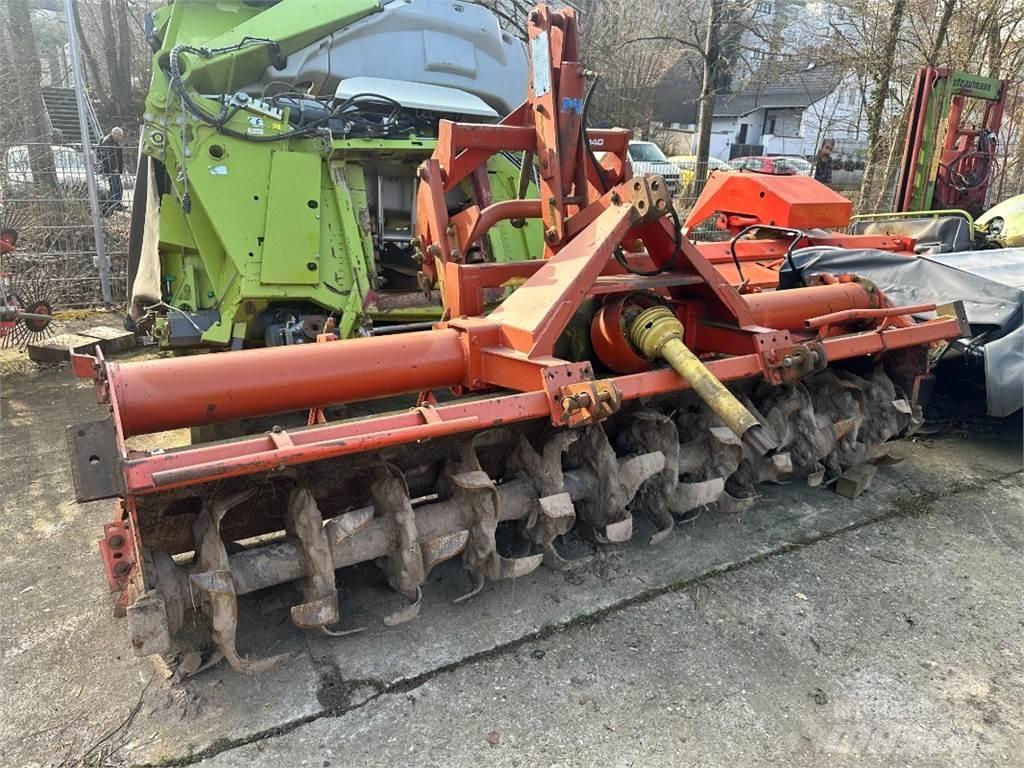 Kuhn EL140N 305 Soil preparation