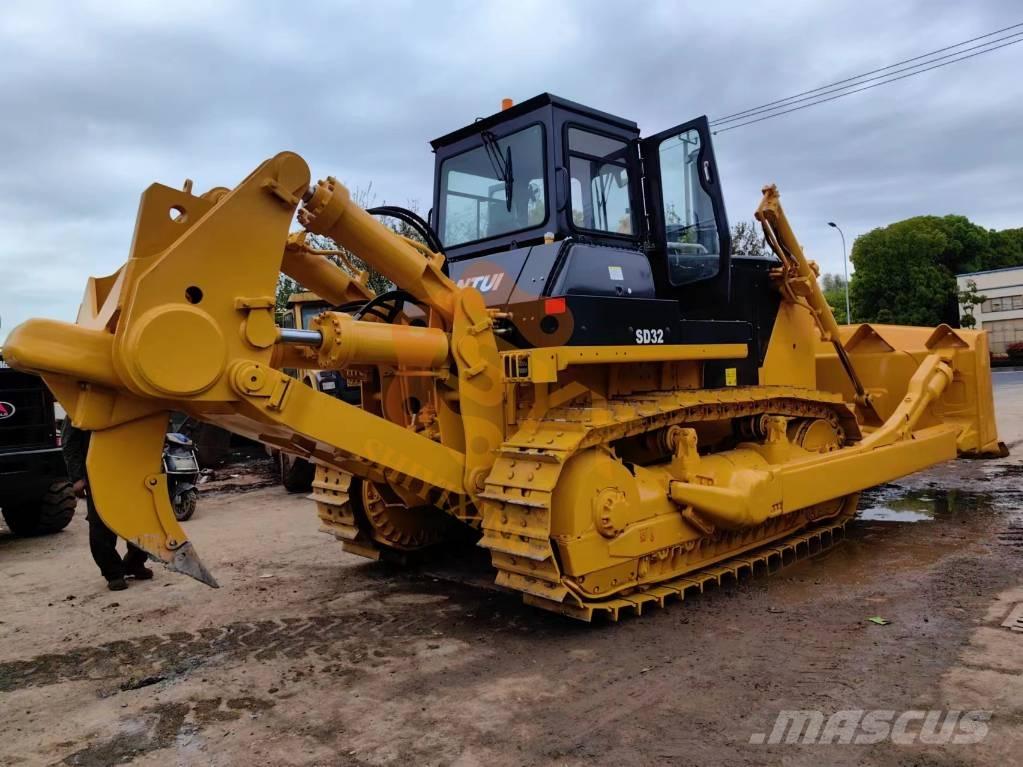Shantui SD 32 Crawler dozers