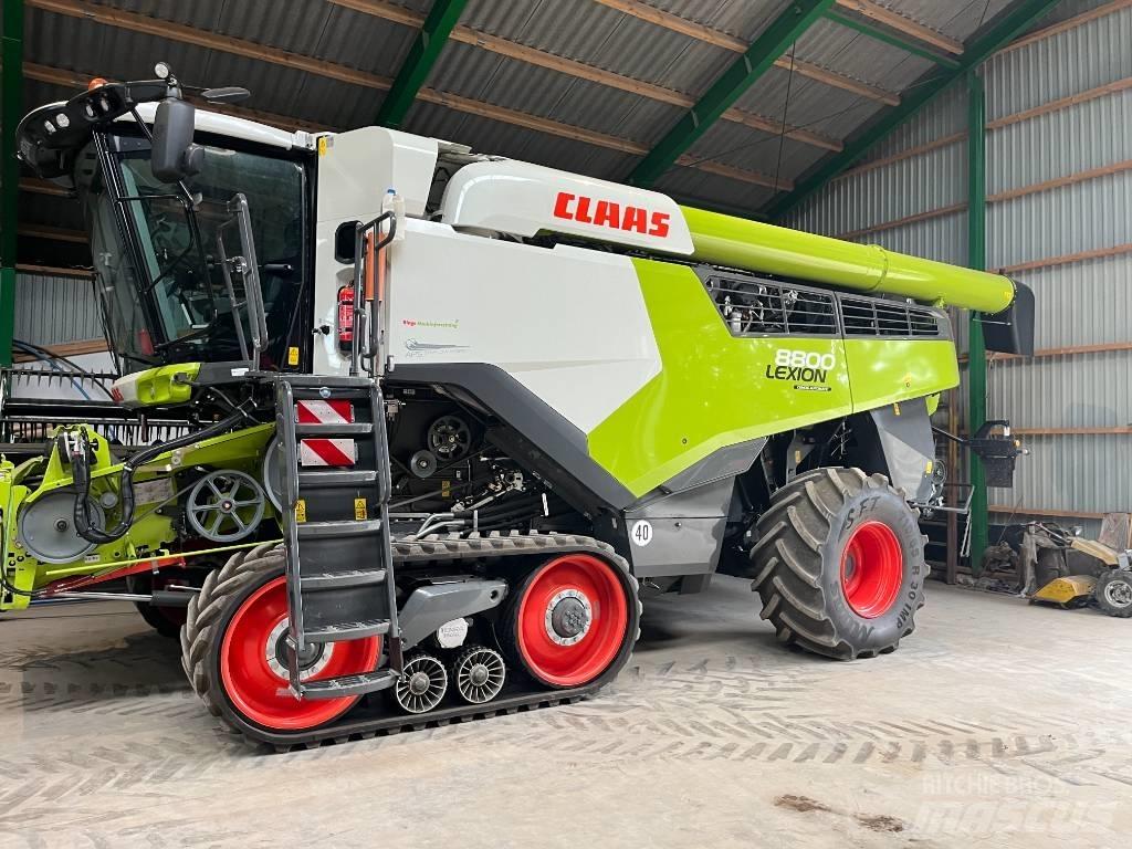 CLAAS Lexion 8800 TT Combine harvesters