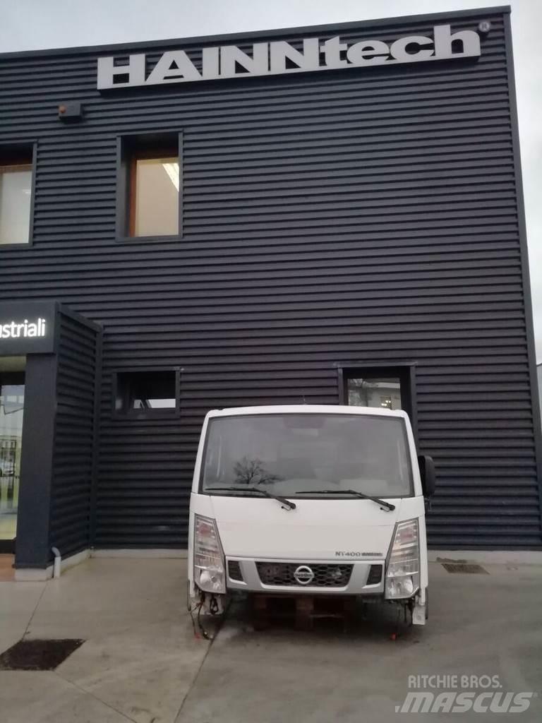 Nissan NT400 Cabins and interior