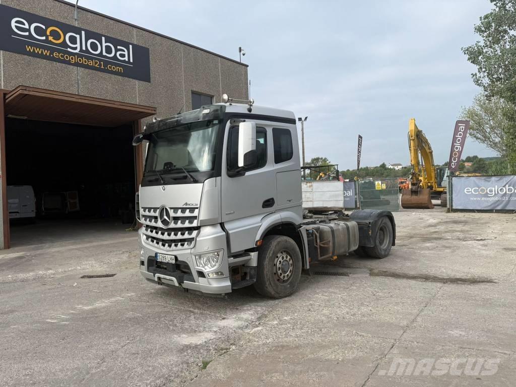 Mercedes-Benz 1851 Prime Movers