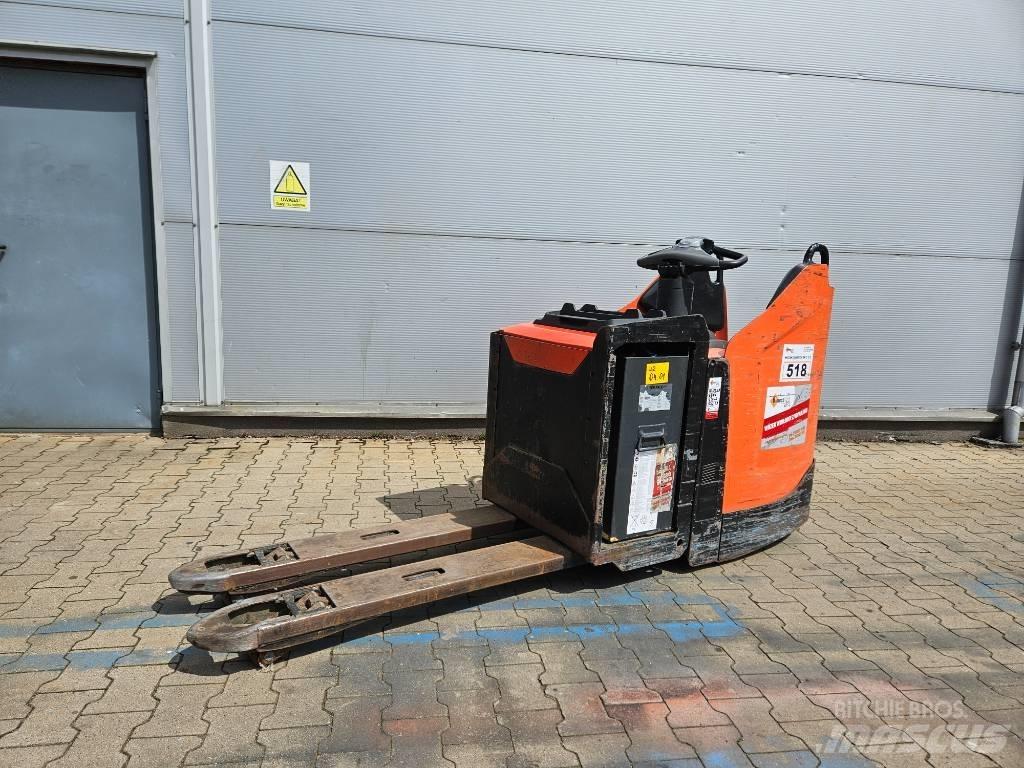 BT LPE250 Low lift with platform