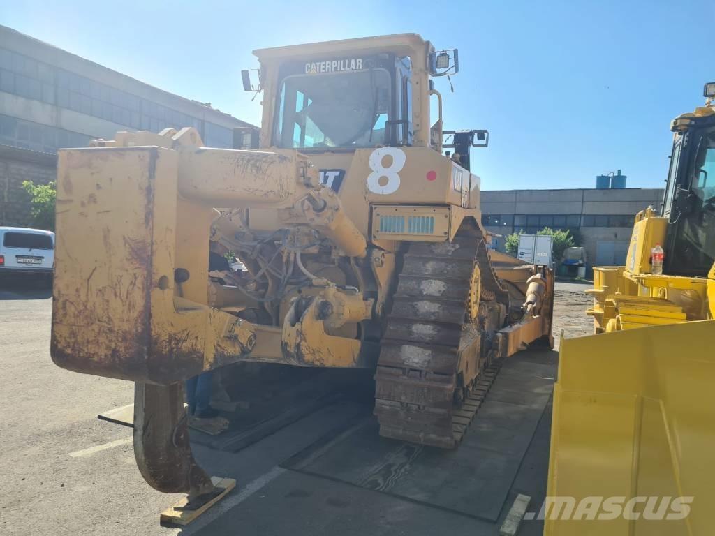CAT D8R Crawler dozers