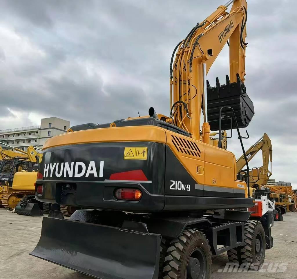 Hyundai 210W -9 Wheeled excavators