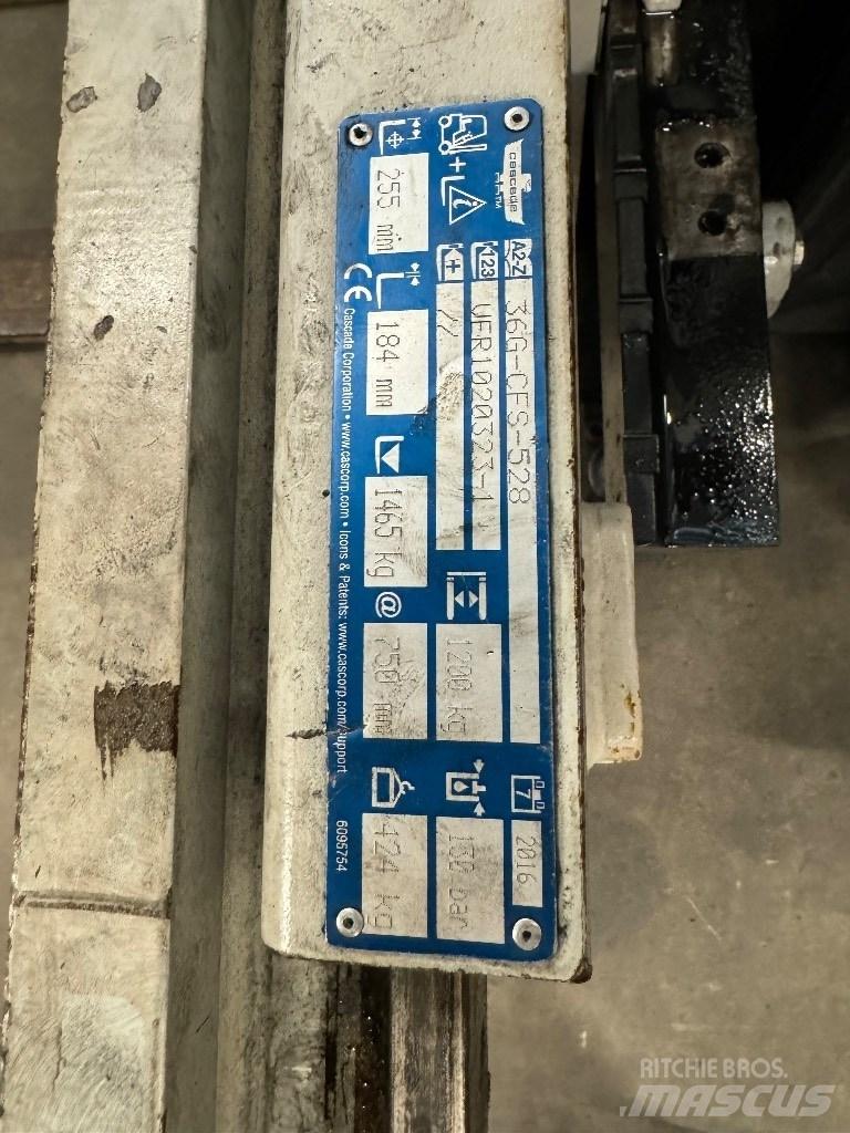 CAT EP25N Electric forklift trucks