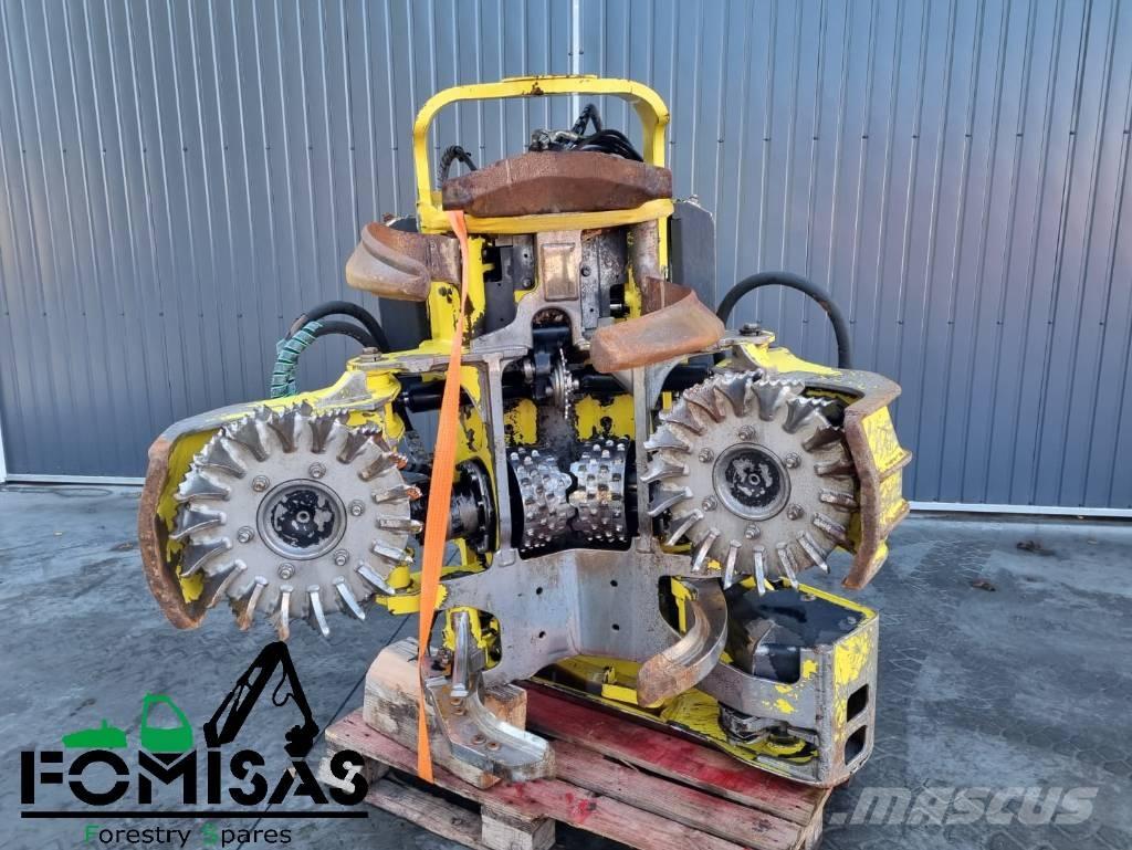 John Deere H 415 Harvester heads