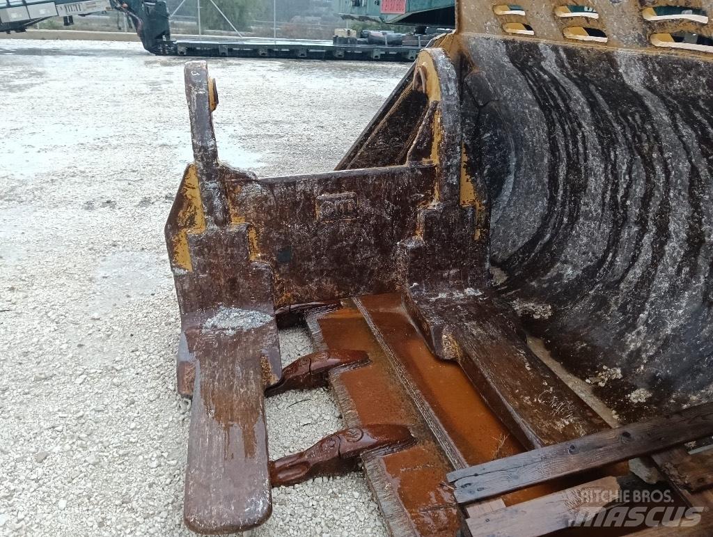 CAT 980 H Grapples