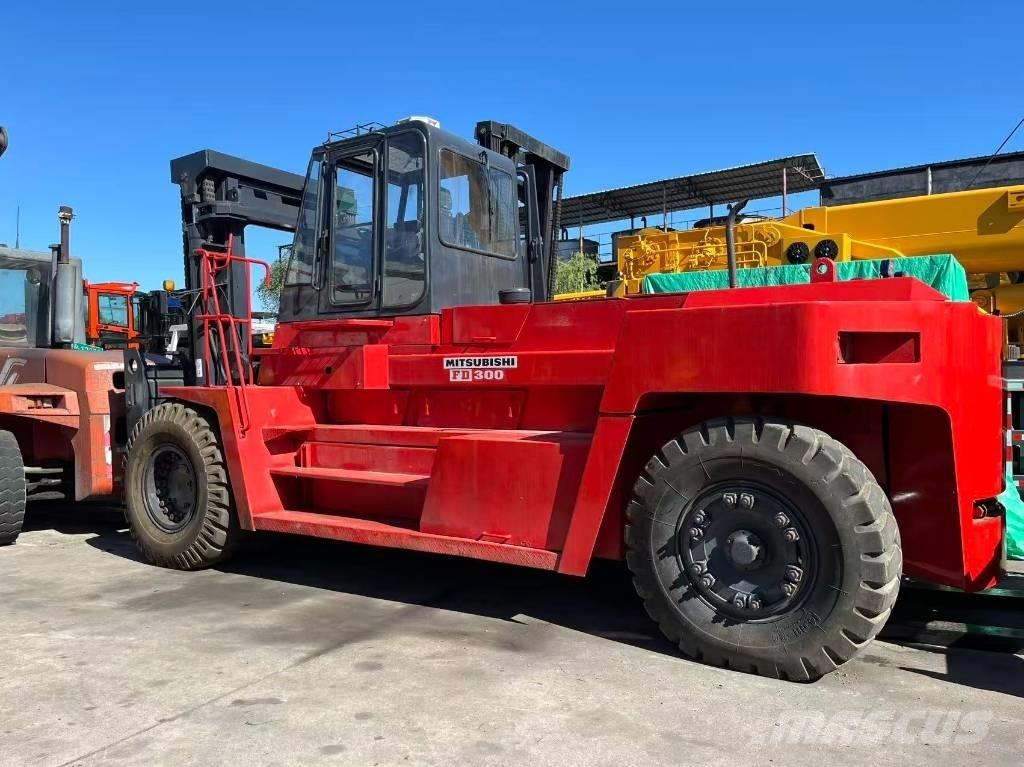 Mitsubishi FD 30 T Diesel trucks