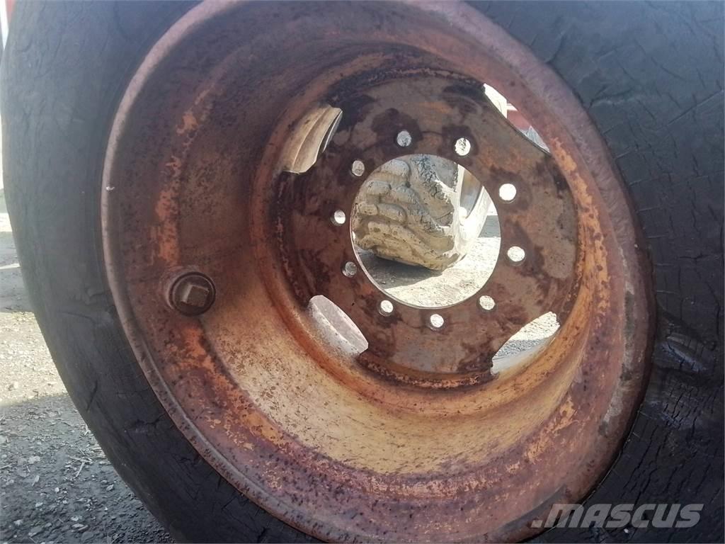 Ösa 250 20x26,5 Tyres, wheels and rims