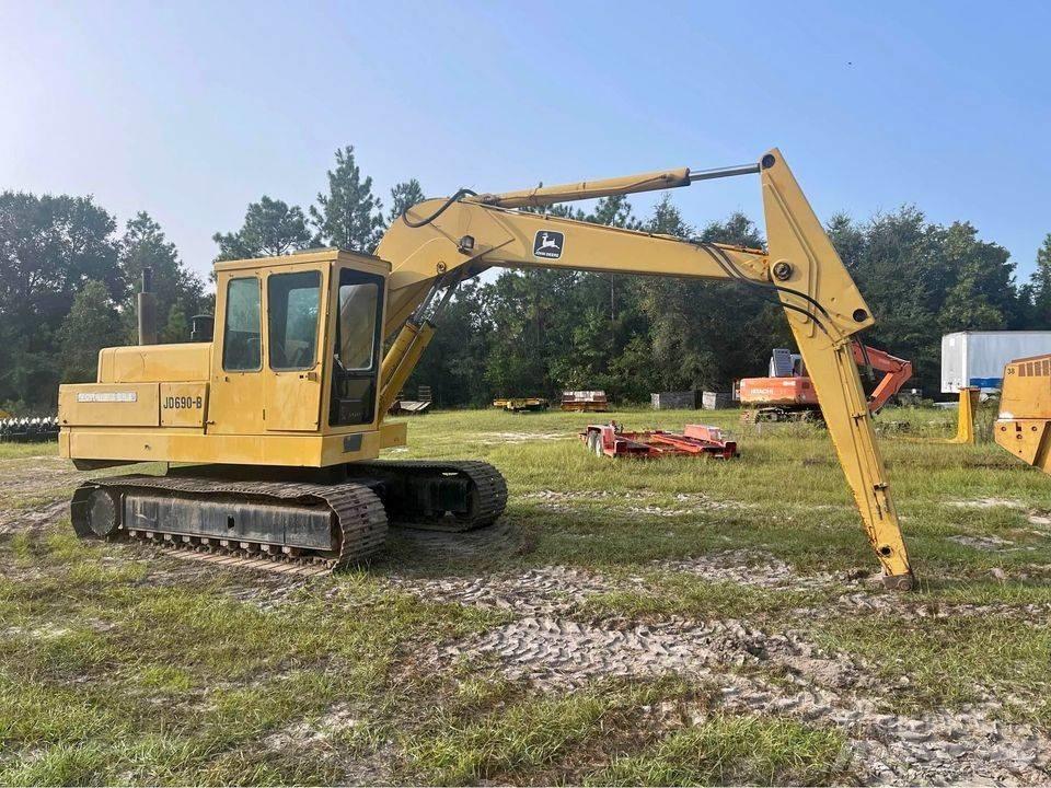 John Deere 690 B Crawler excavators