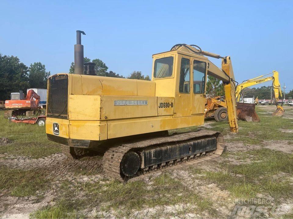 John Deere 690 B Crawler excavators
