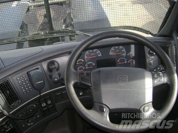 Volvo FH12 Chassis Cab trucks