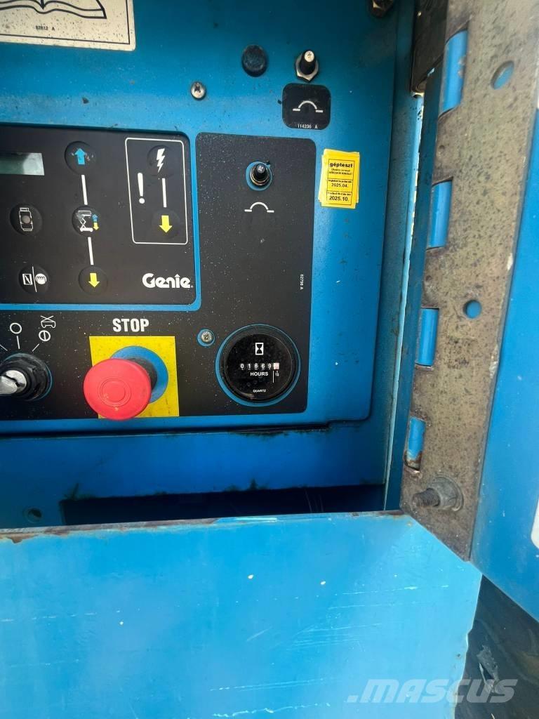 Genie GS 3384 RT Scissor lifts