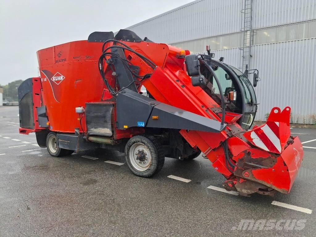 Kuhn SPV 14 Feed mixer