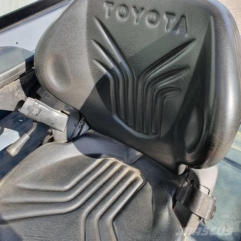 Toyota Traigo 80 Electric forklift trucks