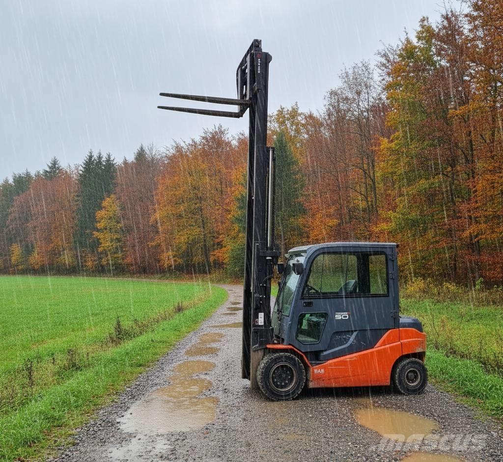Toyota Traigo 80 Electric forklift trucks