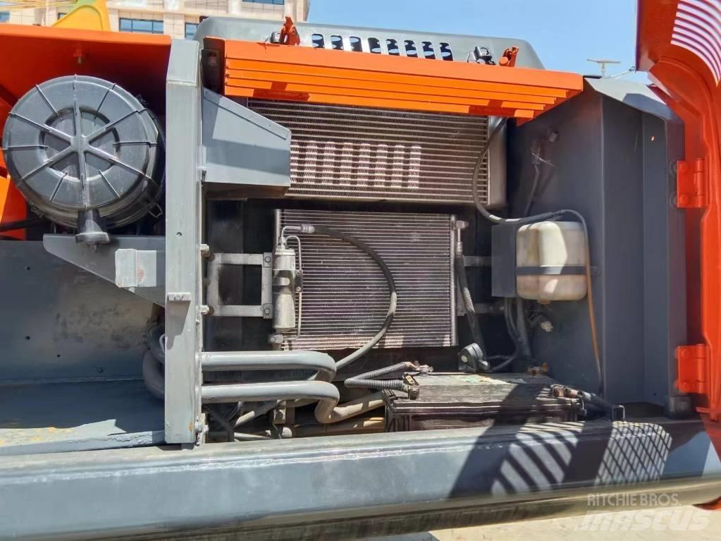Hitachi ZX 240 Crawler excavators