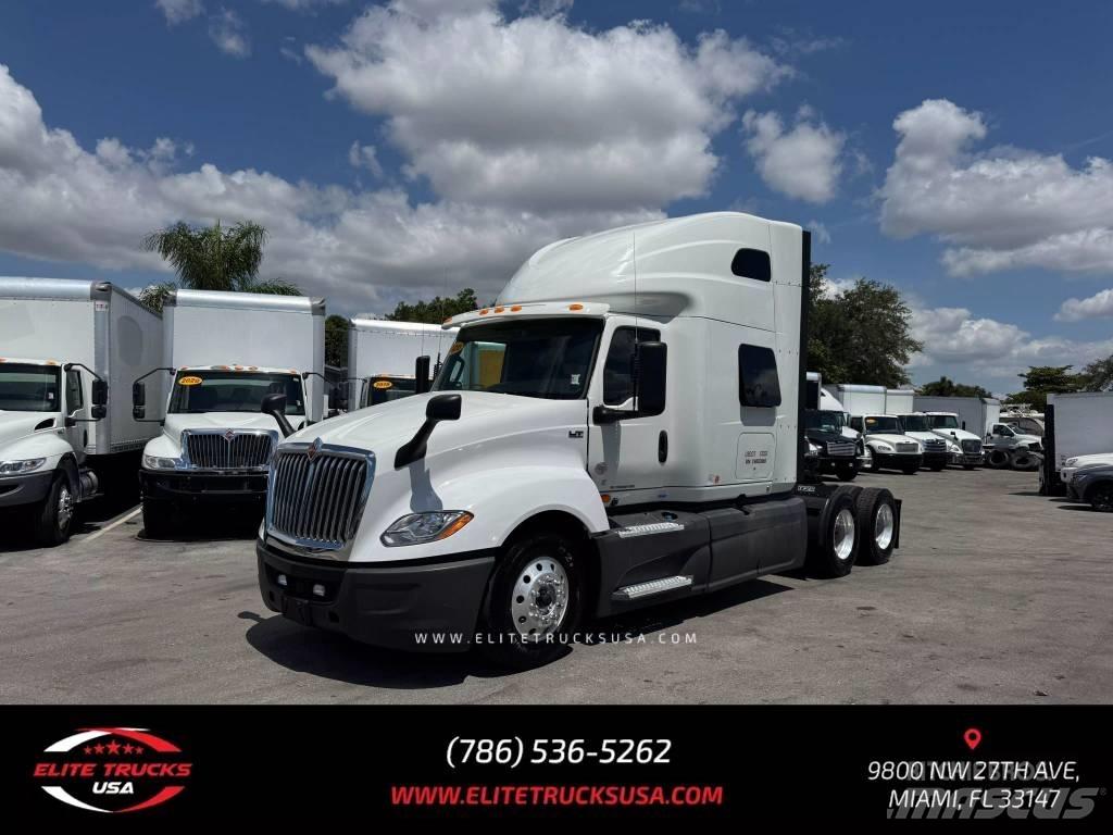 International LT Other trucks