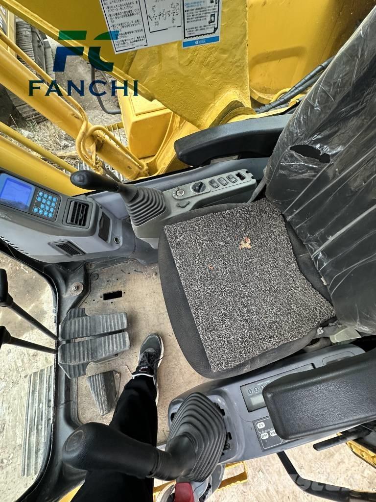 Komatsu PC 220 Crawler excavators