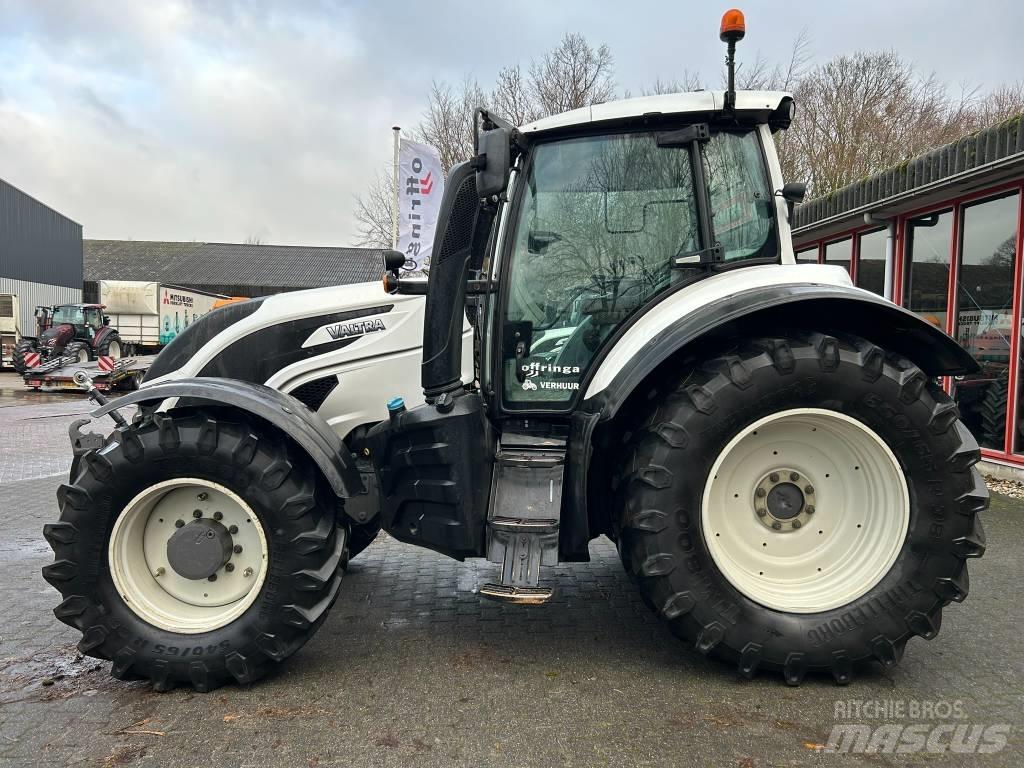 Valtra T154 Active Tractors