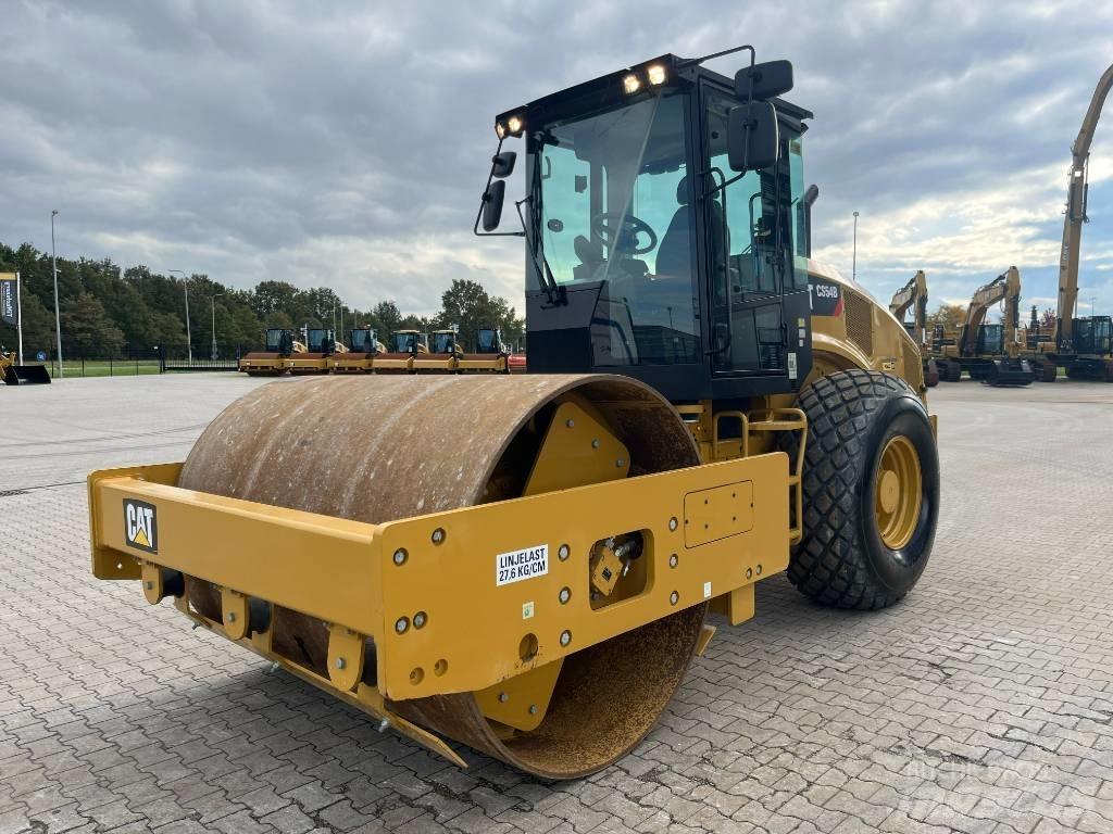 CAT CS 54 B Single drum rollers