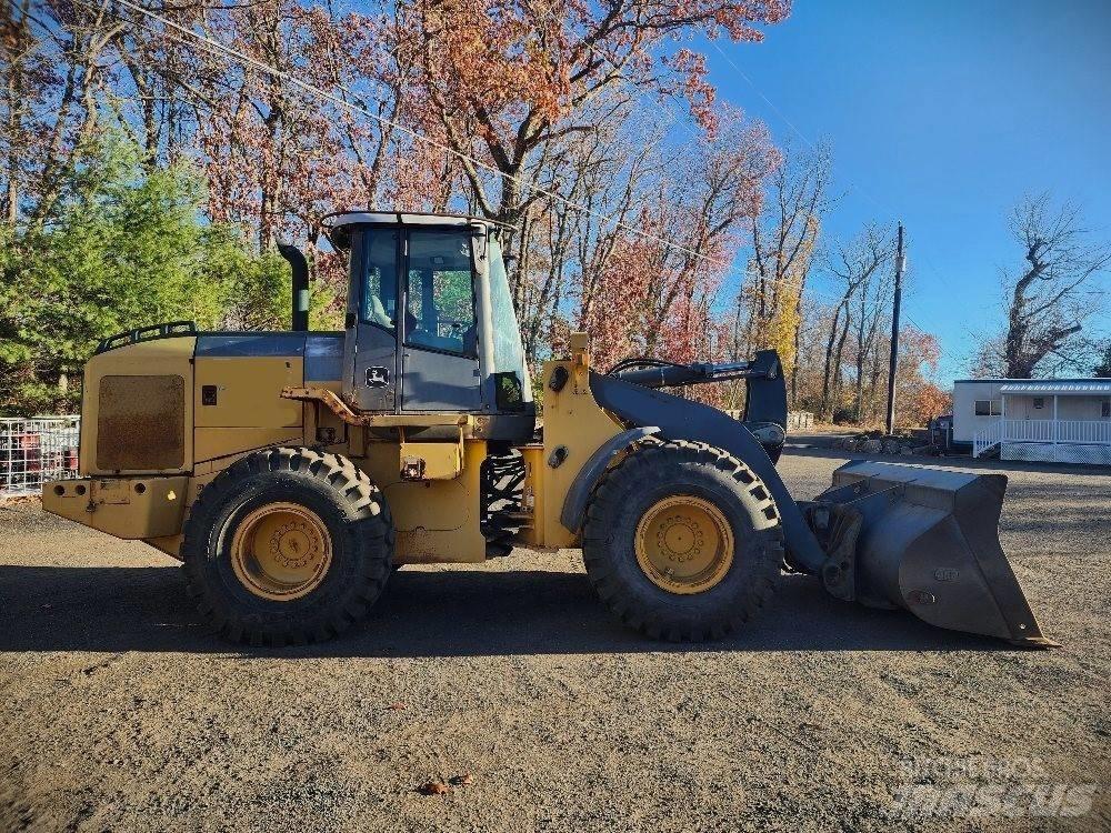 John Deere 624 J Wheel loaders