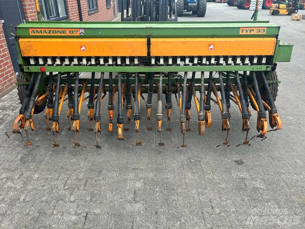 Amazone D7 Type 33 Drills