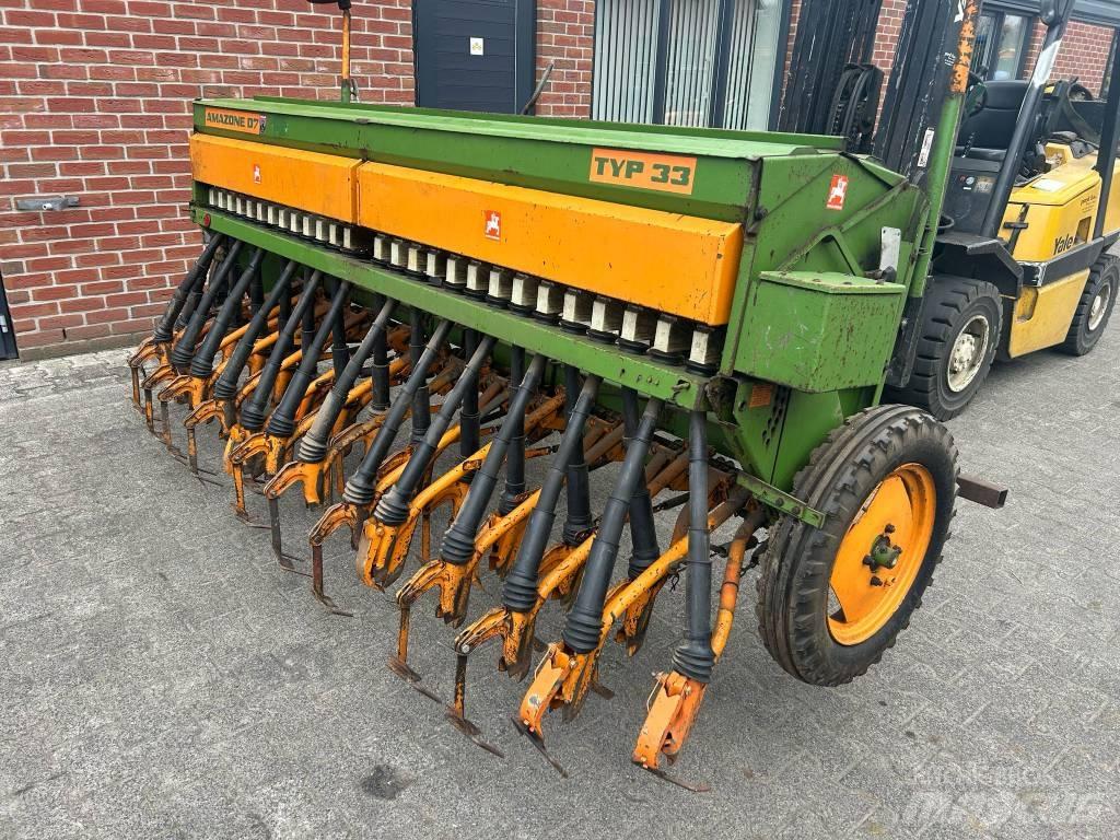 Amazone D7 Type 33 Drills