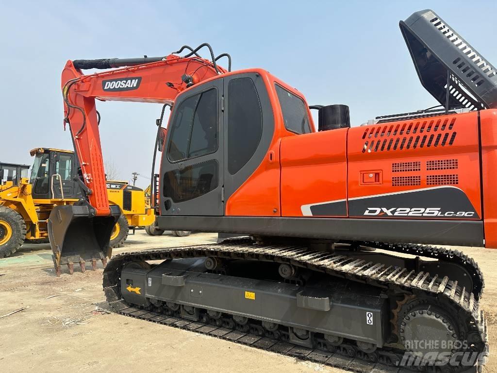Doosan DX 225LC-9C Crawler excavators