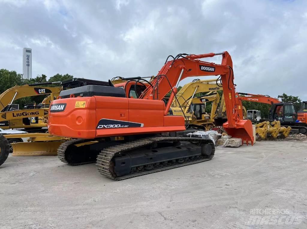 Doosan DX 300 Crawler excavators