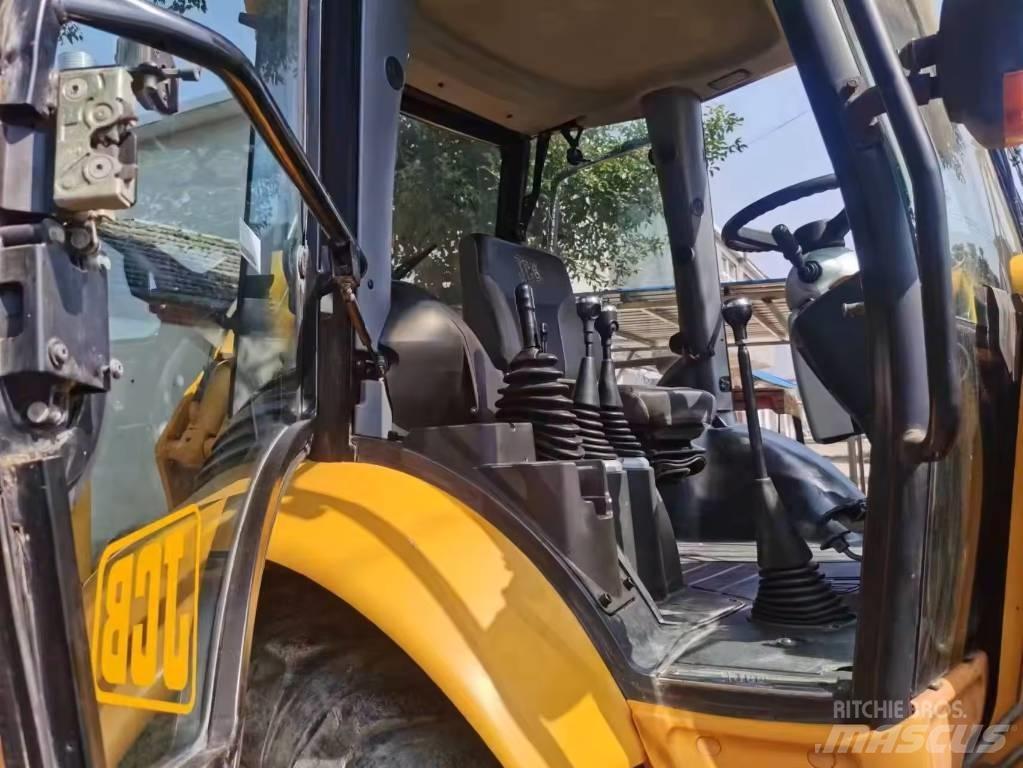 JCB 3 CX Backhoe