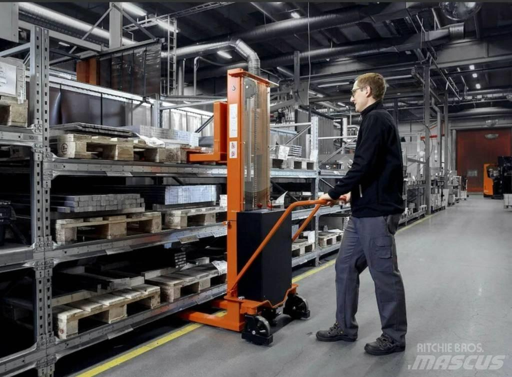 Toyota SHL080 Hand pallet stackers