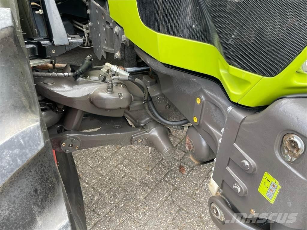 CLAAS Arion 650 Tractors