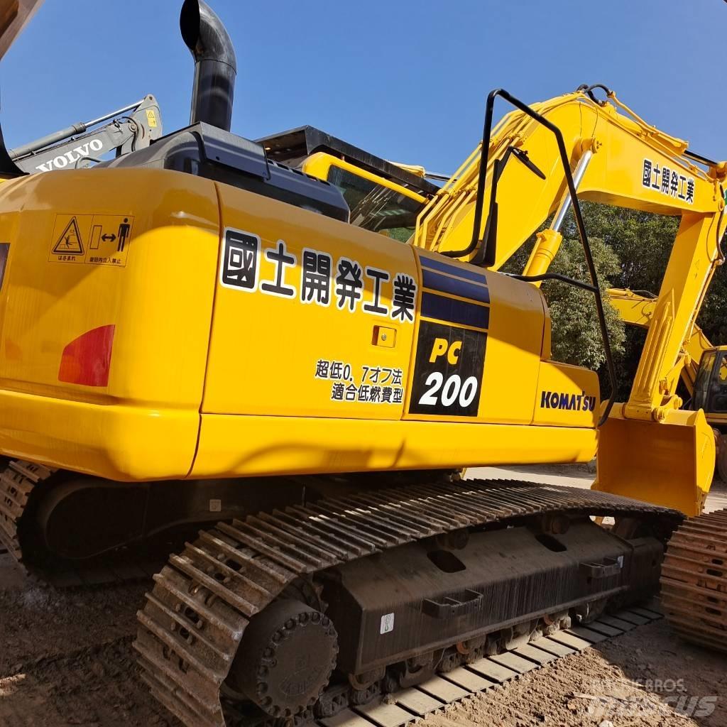 Komatsu PC 200-8 Crawler excavators
